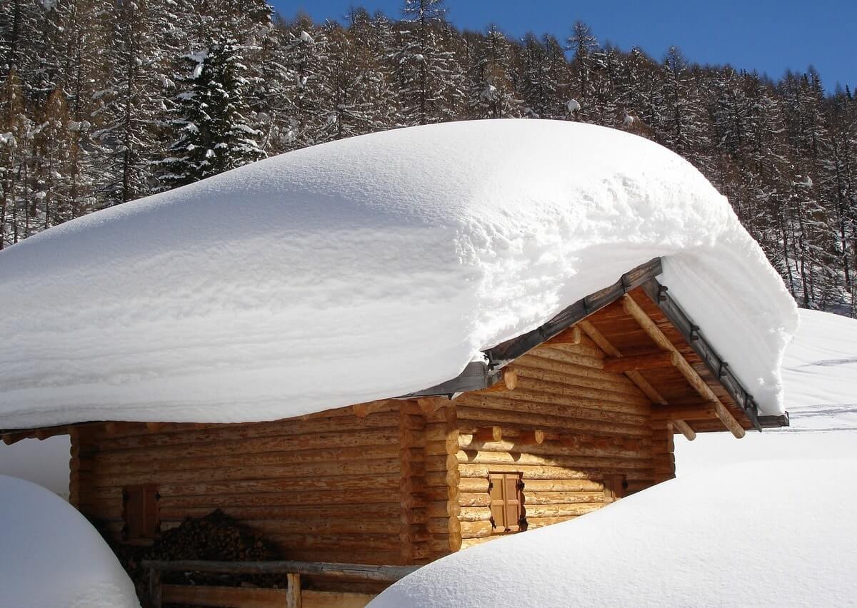 neige toiture maison maximum de neige sur un toit au Québec